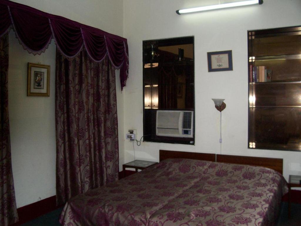 Hotel Blue Chip Calcutta  Esterno foto